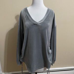 Isabel maternity shirt - velour v neck with cinched sides no tags never worn